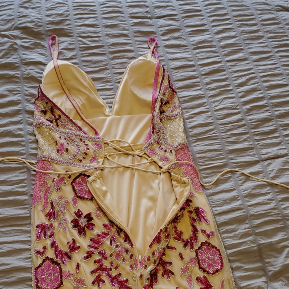 Jovani nude/pink  Embellished Gown with Slit Size 14 runs small  never worn NWOT - Picture 10 of 13
